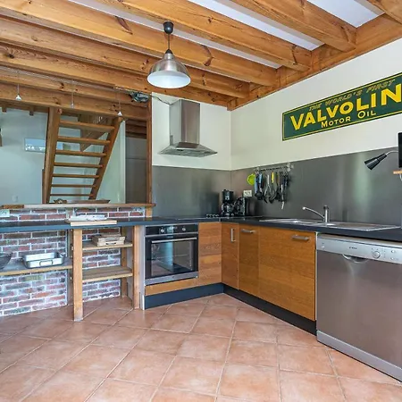 Maison Traditionnelle En Bois Villa
