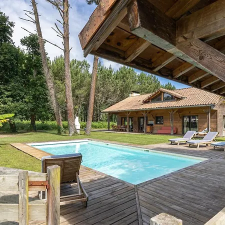 Villa Maison Traditionnelle En Bois